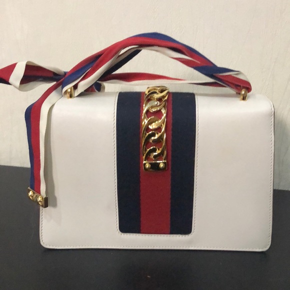 💯 GUCCI SYLVIE CROSSBODY MEDIUM $2750 - Picture 6 of 8